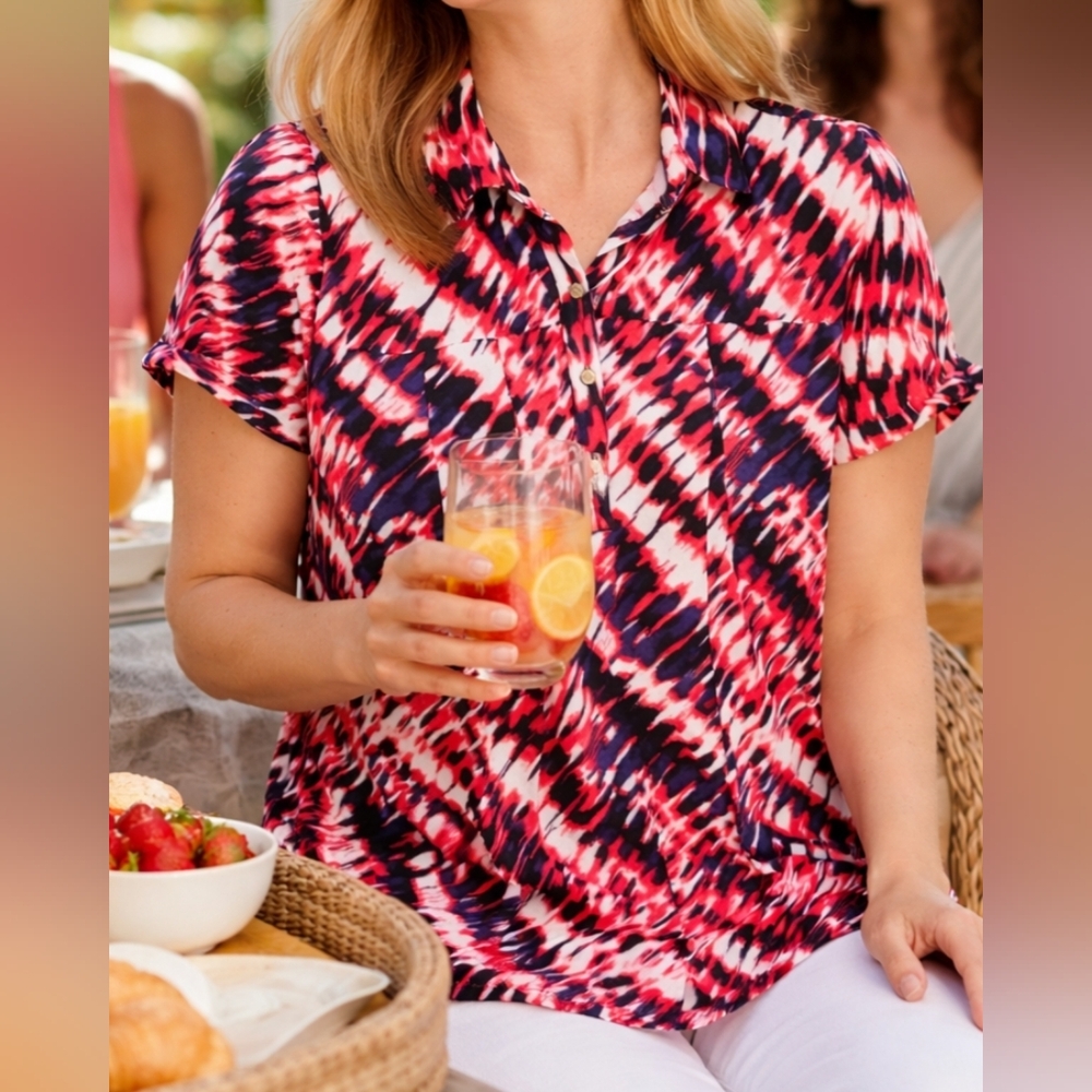 New Directions Top Womens Petites PM Red Black White Abstract Soft‎ 1/4 Button